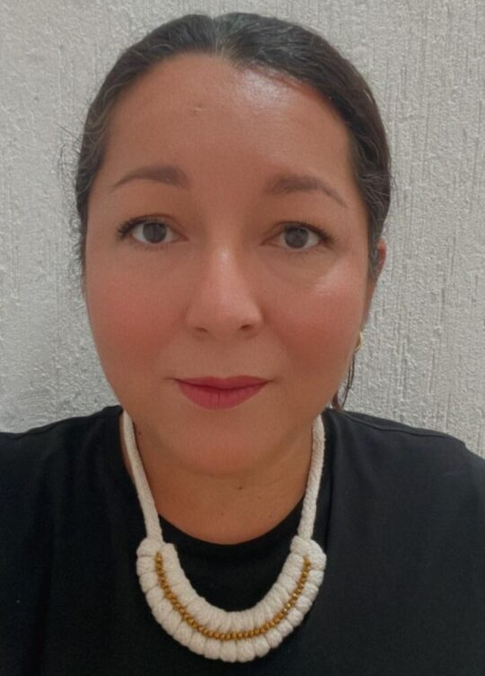 Abril R. Hinojosa M.